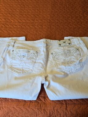 Miss Me White Capris